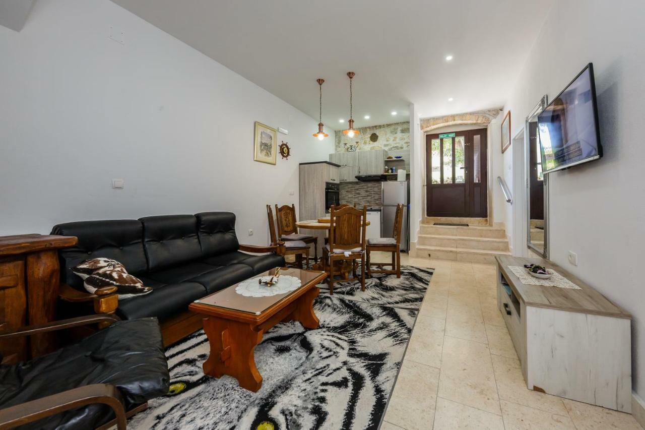 Apartman Lavanda Kaštela Zewnętrze zdjęcie